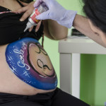 Belly painting con tema "la natività"